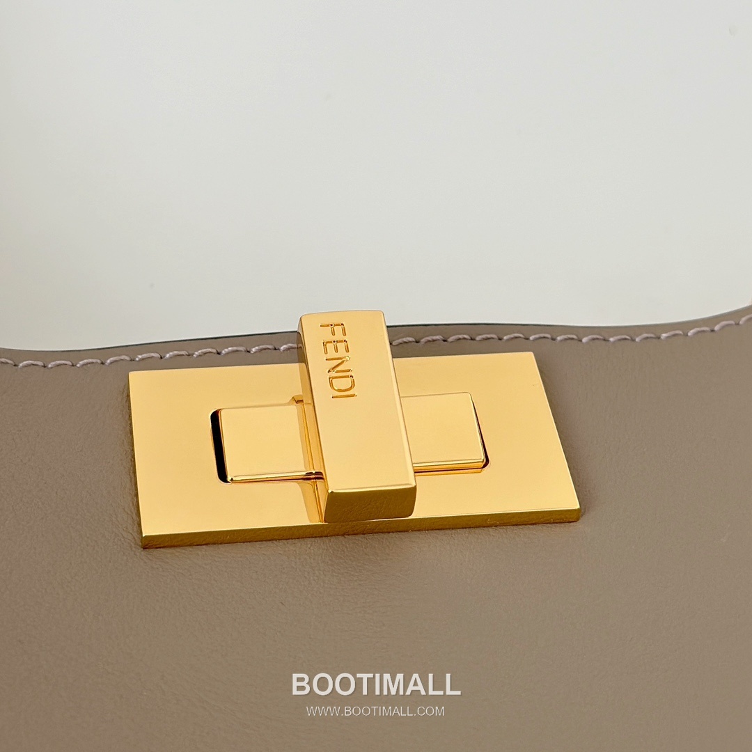 Fendi Peekaboo Small Calfskin Top Handle Bag 펜디 피카부 스몰 카프스킨 탑핸들백 29cm 10