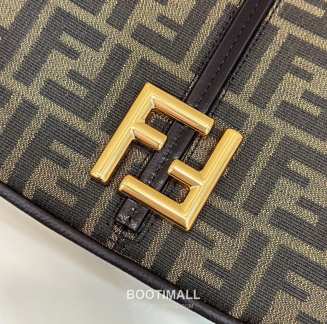 Fendi C’mon FF Canvas Small Flap Shoulder Bag 펜디 컴온 FF 캔버스 스몰 플랩 숄더백 21cm 14
