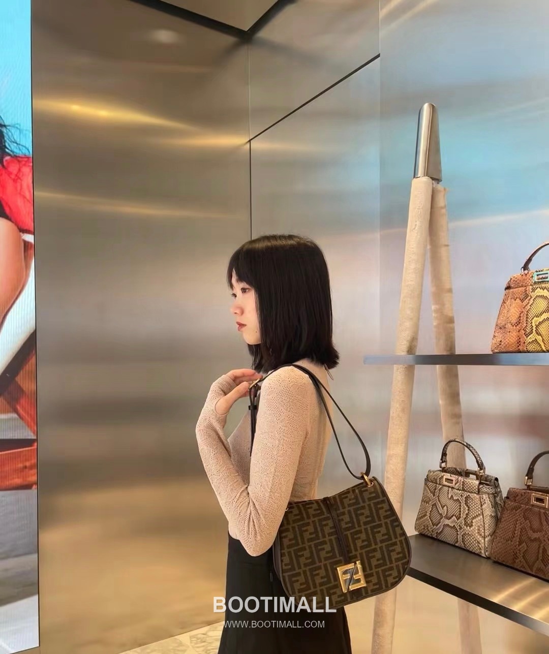 Fendi C’mon FF Canvas Small Flap Shoulder Bag 펜디 컴온 FF 캔버스 스몰 플랩 숄더백 21cm 17