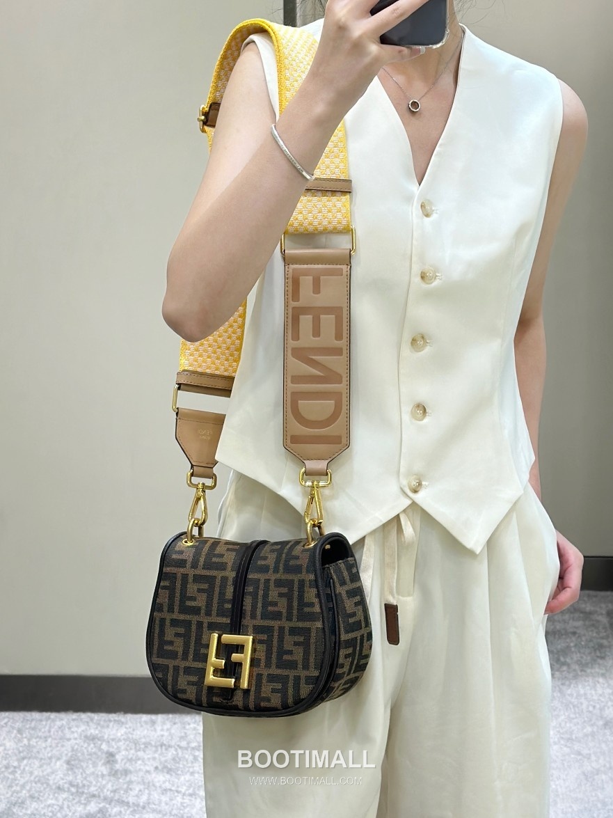 Fendi C’mon FF Canvas Small Flap Shoulder Bag 펜디 컴온 FF 캔버스 스몰 플랩 숄더백 21cm 4