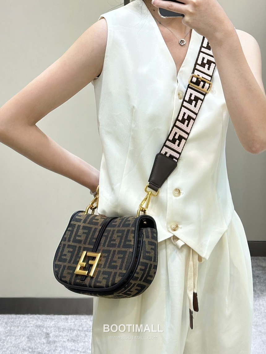 Fendi C’mon FF Canvas Small Flap Shoulder Bag 펜디 컴온 FF 캔버스 스몰 플랩 숄더백 21cm 5