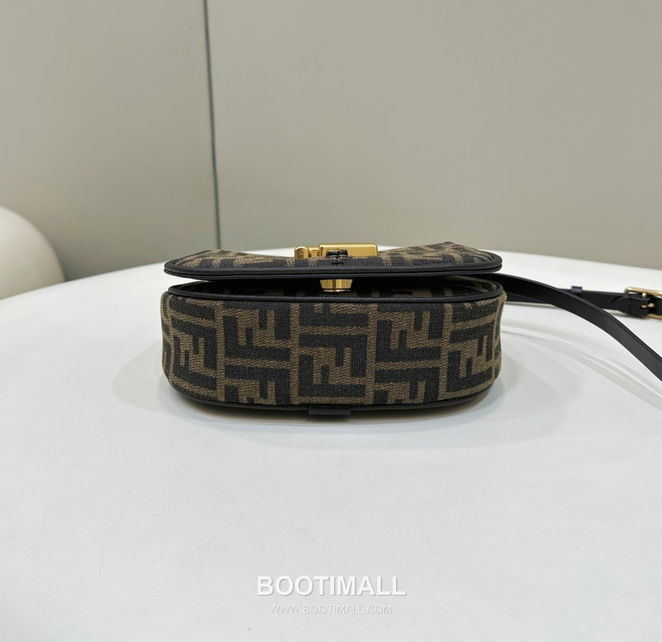 Fendi C’mon FF Canvas Small Flap Shoulder Bag 펜디 컴온 FF 캔버스 스몰 플랩 숄더백 21cm 10