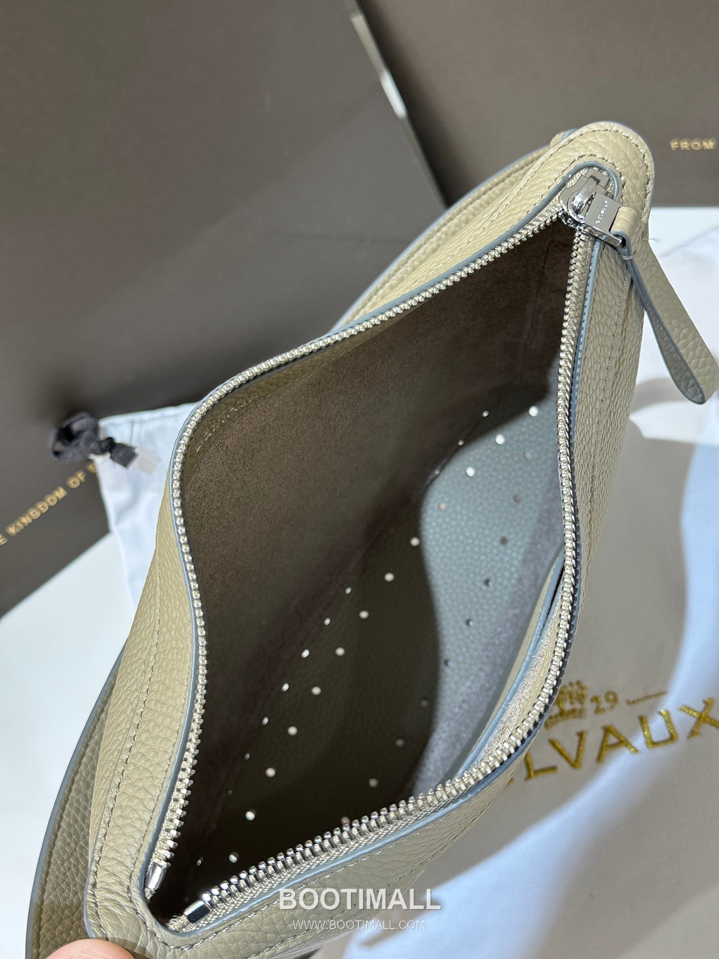 Delvaux Pin Swing Taurillon Soft Calfskin 델보 핀 스윙 토리옹소프트 토트백 29cm 9