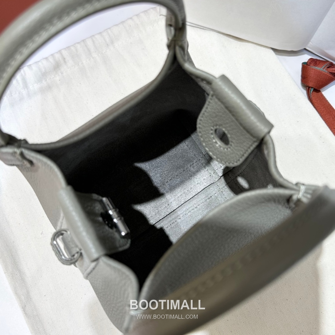 Loro Piana Bucket Calfskin Milk Tea Beige Bag 로로피아나 버킷 카프스킨 밀크티베이지 16cm 10