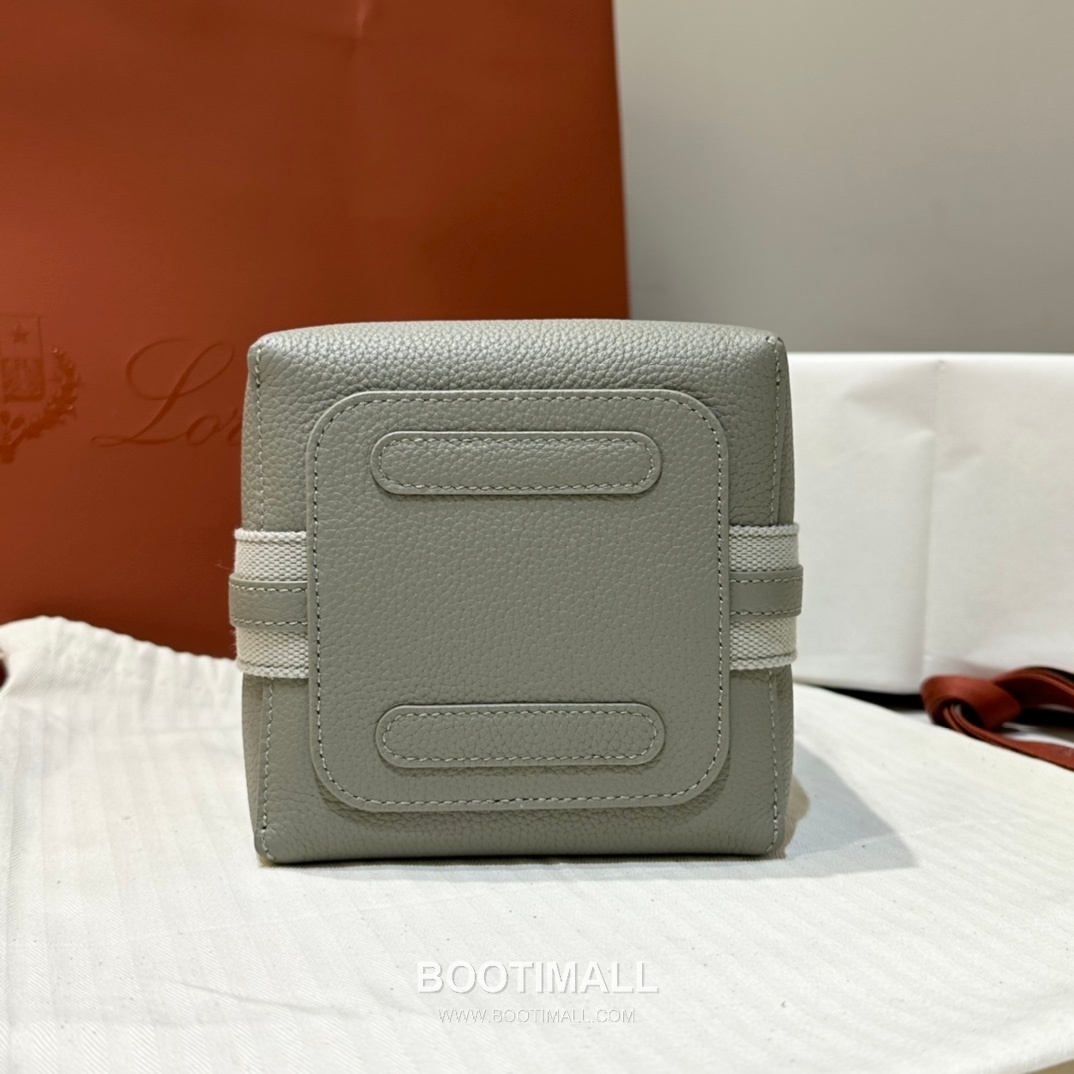 Loro Piana Bucket Calfskin Milk Tea Beige Bag 로로피아나 버킷 카프스킨 밀크티베이지 16cm 13