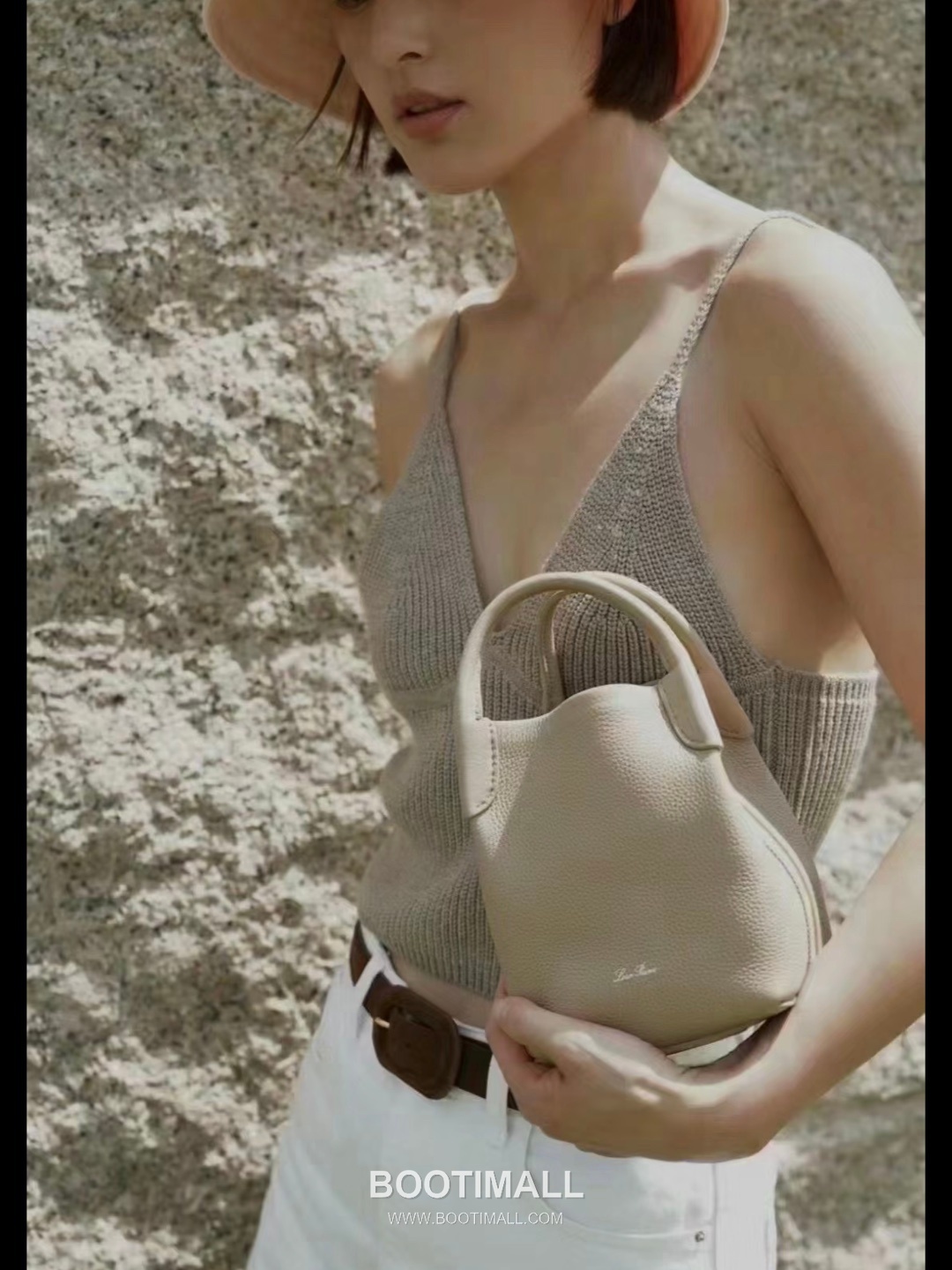 Loro Piana Bucket Calfskin Beige Bag 로로피아나 버킷 카프스킨 베이지 16cm 1
