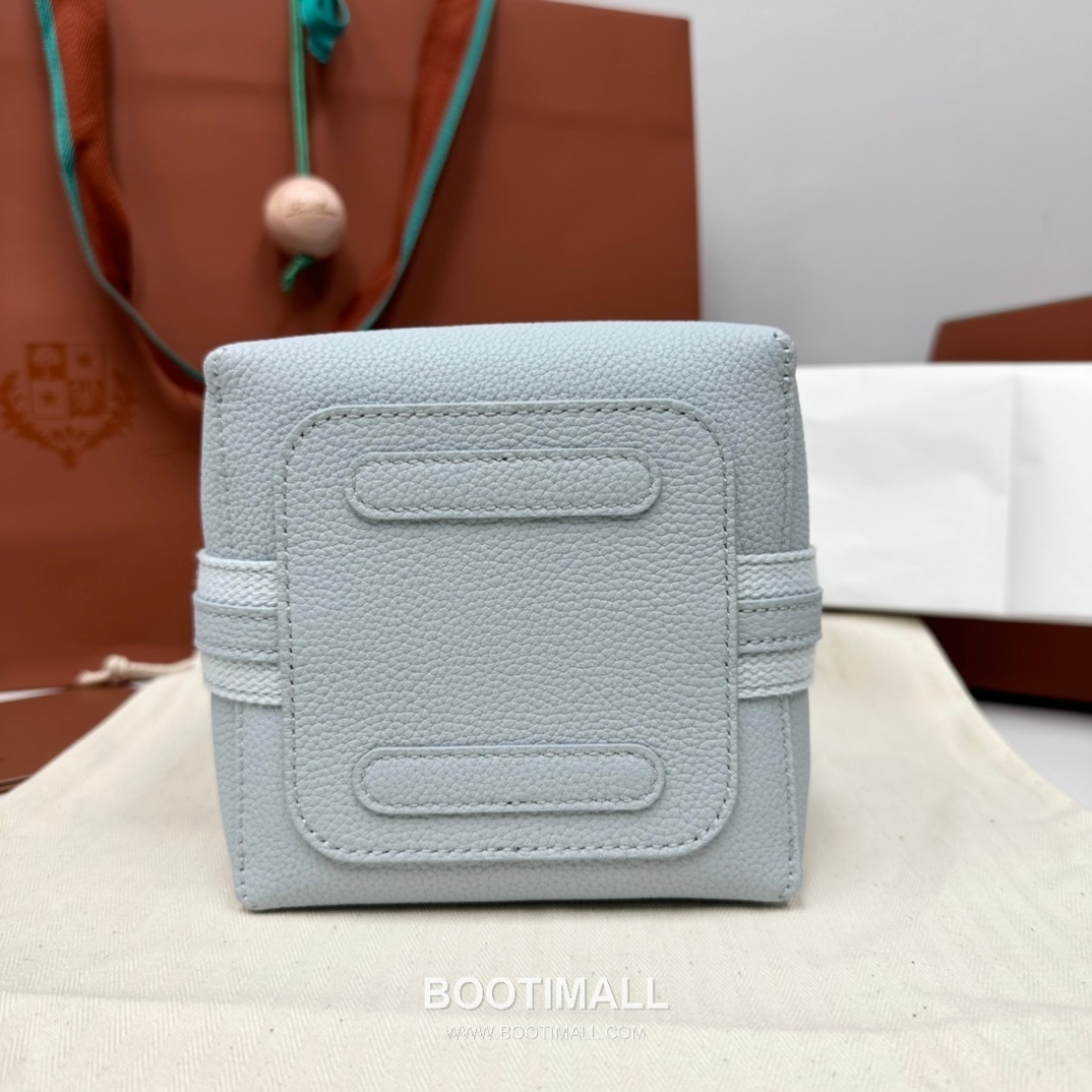 Loro Piana Pian Calfskin Light Blue Bucket Bag 로로피아나 Pian 카프스킨 라이트 블루 버킷백 6