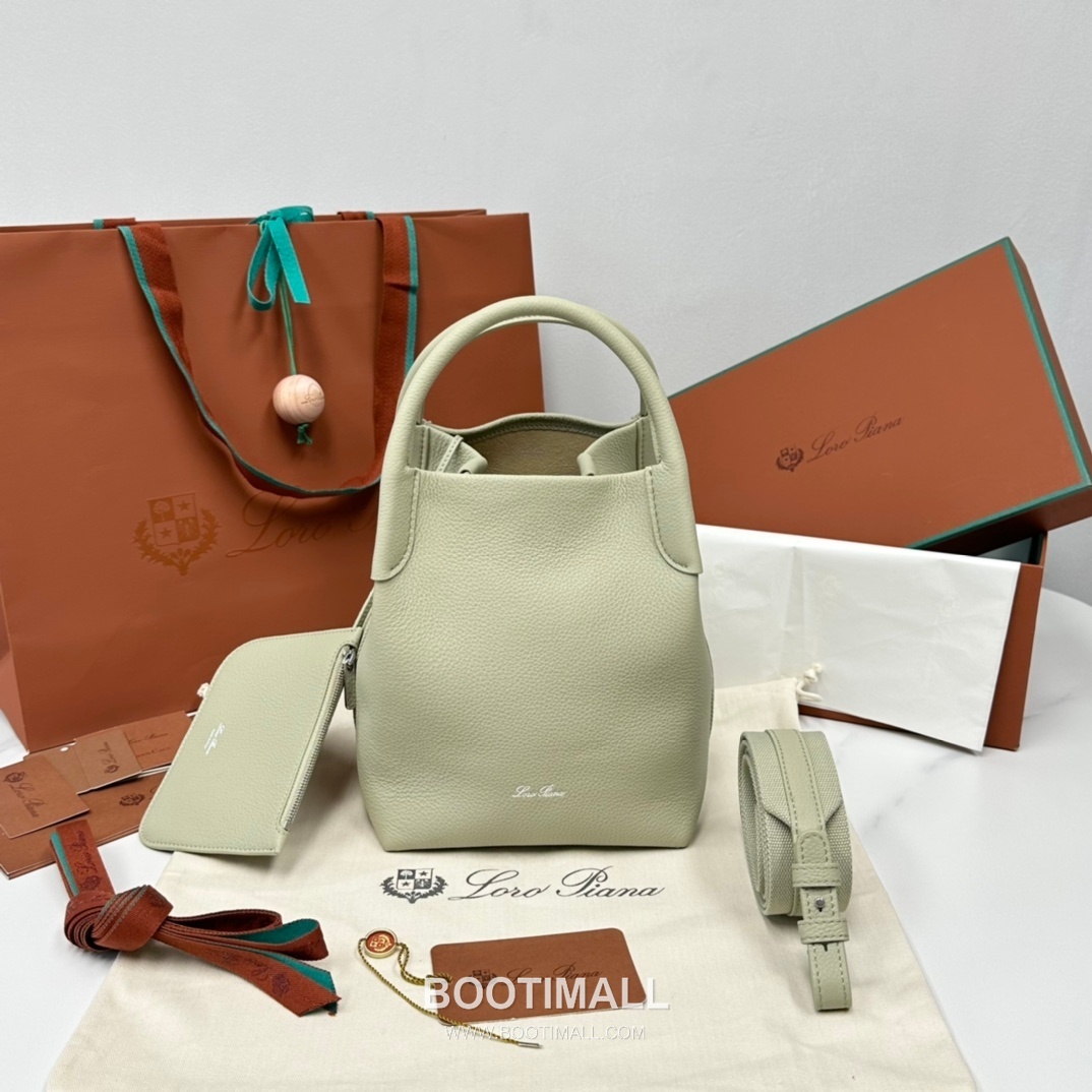 Loro Piana Bale Bag Medium Calfskin 로로피아나 베일 카프스킨 버킷백 21cm 2