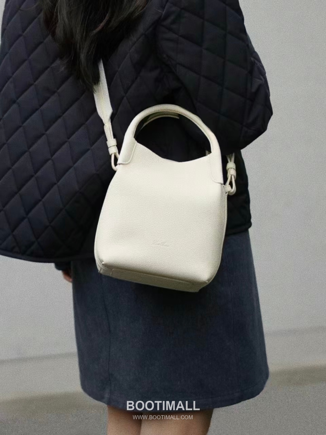 Loro Piana Bale Bag Medium Calfskin 로로피아나 베일 카프스킨 버킷백 21cm 4