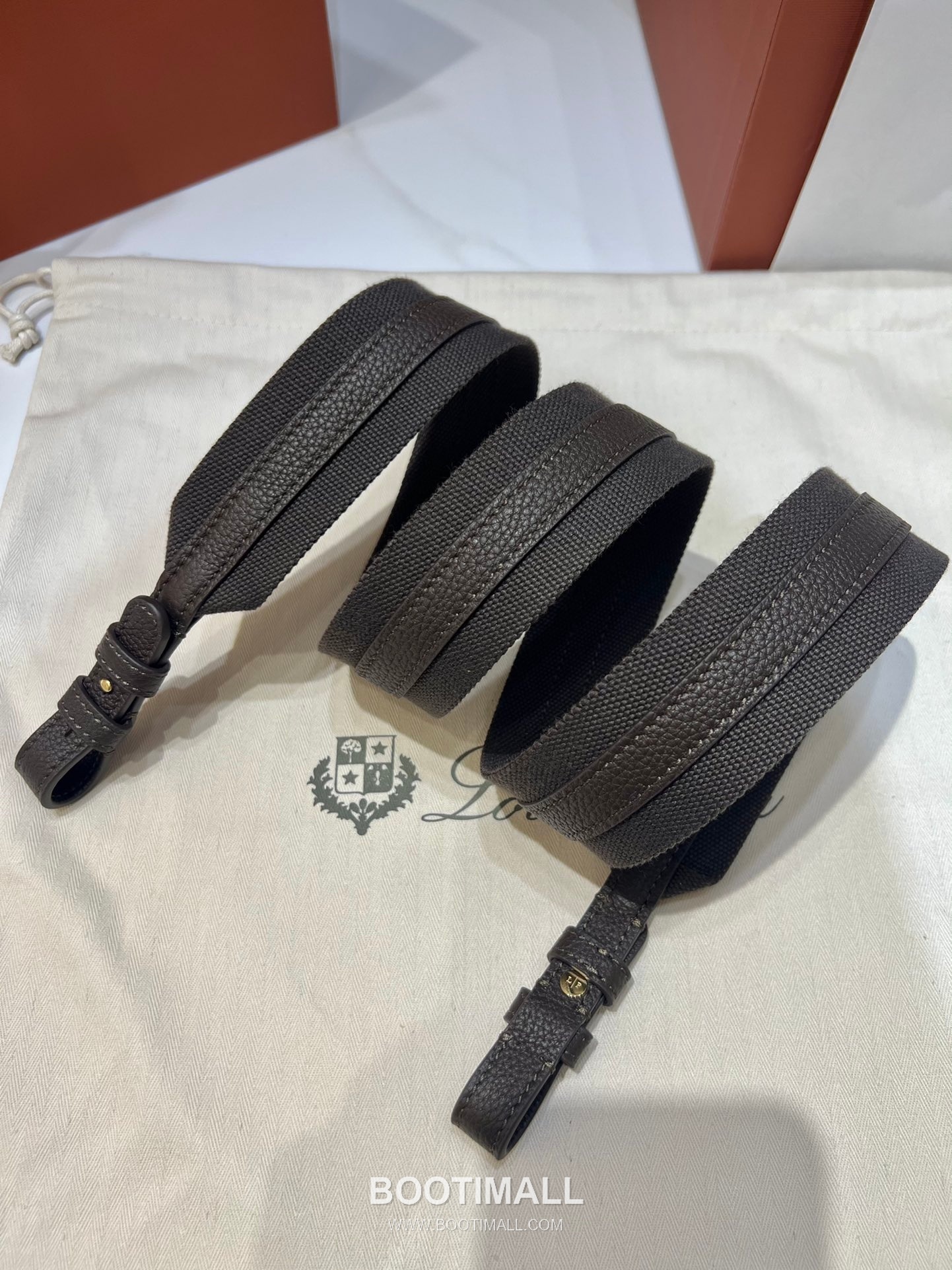 Loro Piana Bale Bag Medium Calfskin 로로피아나 베일 카프스킨 버킷백 21cm 16