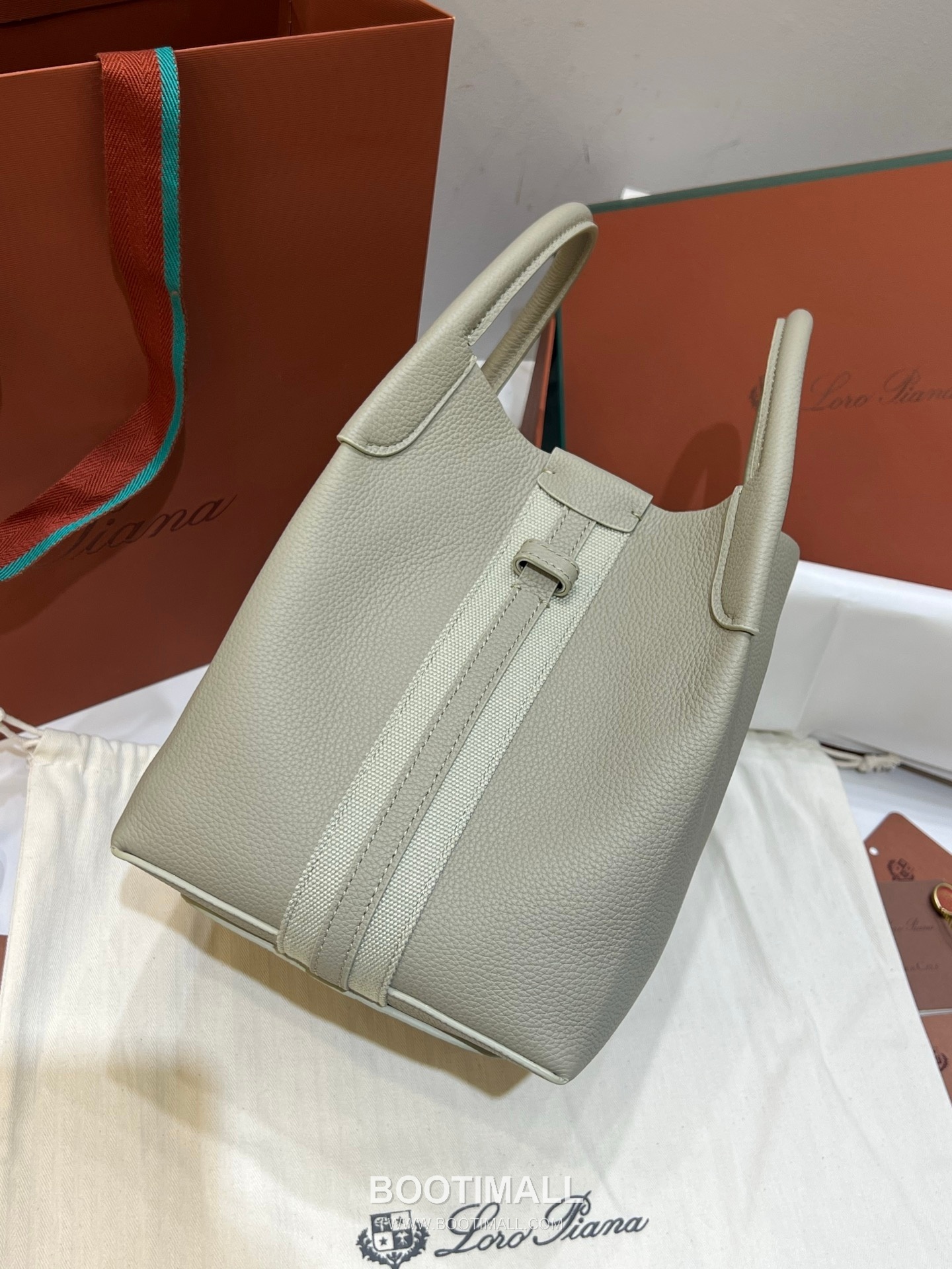 Loro Piana Bale Bag Medium Calfskin 로로피아나 베일 카프스킨 버킷백 21cm 3