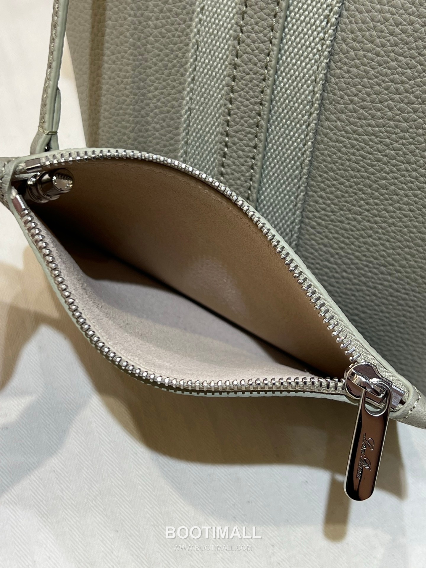 Loro Piana Bale Bag Medium Calfskin 로로피아나 베일 카프스킨 버킷백 21cm 8