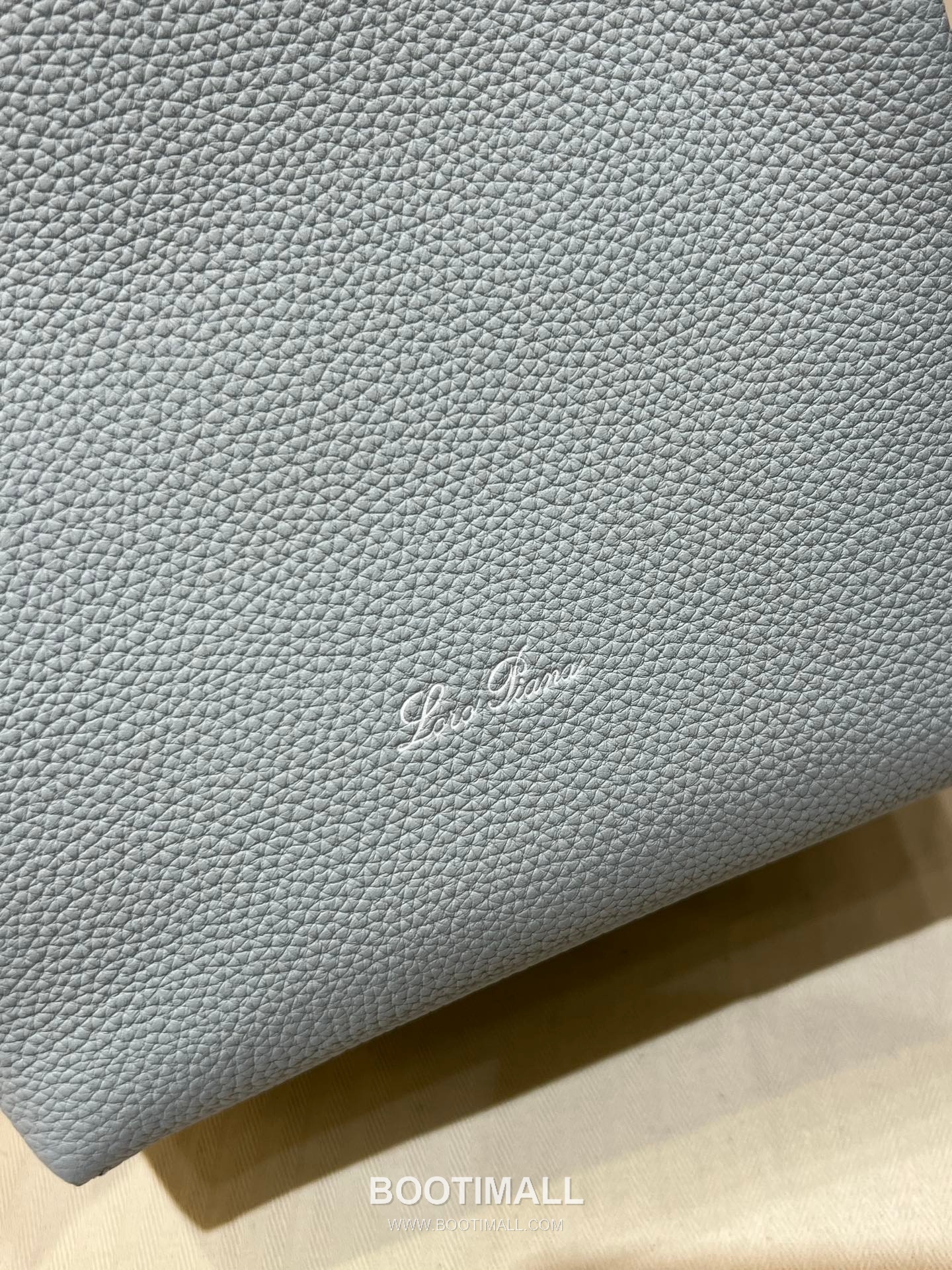 Loro Piana Bale Bag Medium Calfskin 로로피아나 베일 카프스킨 버킷백 21cm 8