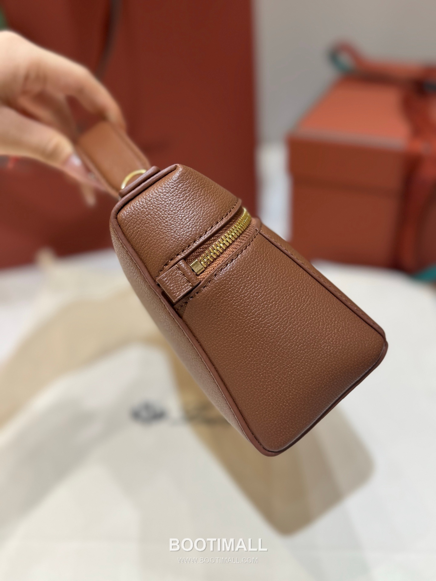 Loro Piana Extra Bag 23 Saddle Leather Bag 로로피아나 엑스트라 백 23 새들 레더 더블지퍼 숄더 크로스백 23cm 4