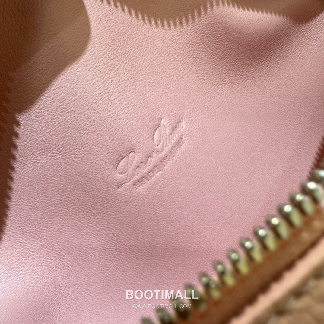 Loro Piana Extra Pocket L19 Woven Calfskin Bag 로로피아나 엑스트라 포켓 L19 위빙 카프스킨 탑핸들 크로스백 19cm 17