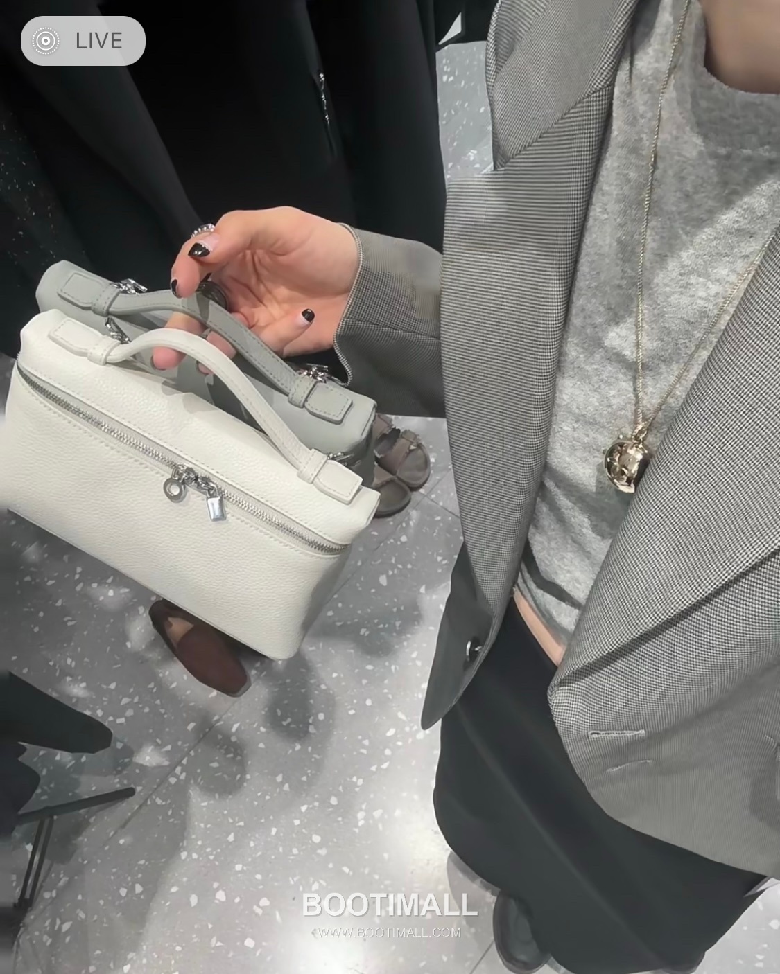 Loro Piana Extra Pocket L19 Calfskin Bag 로로피아나 엑스트라 포켓 L19 카프스킨 탑핸들 크로스백 19cm 2