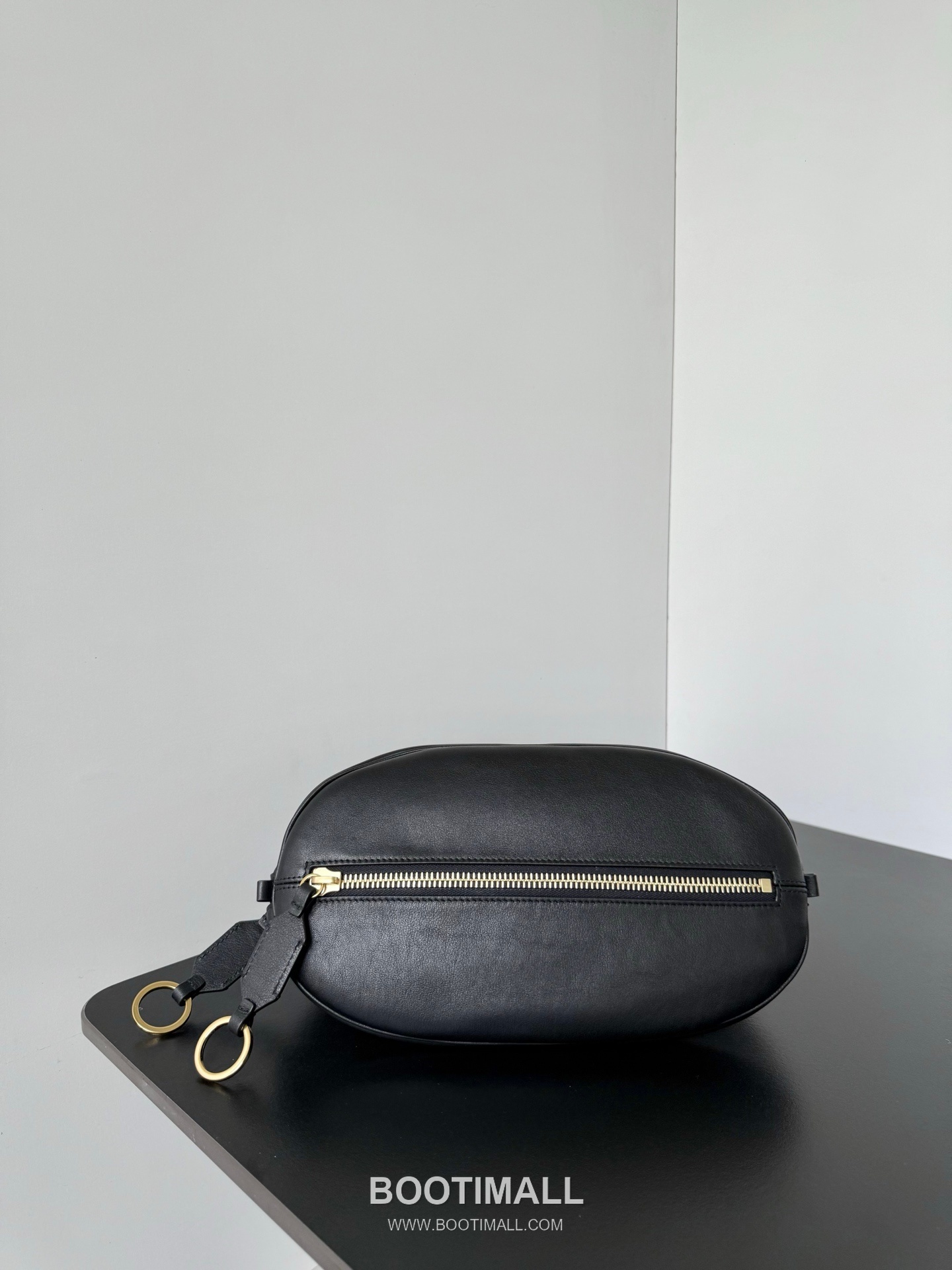 Balenciaga Bolero Leather Underarm Shoulder Bag 71245 발렌시아가 볼레로 레더 숄더백 30cm 3