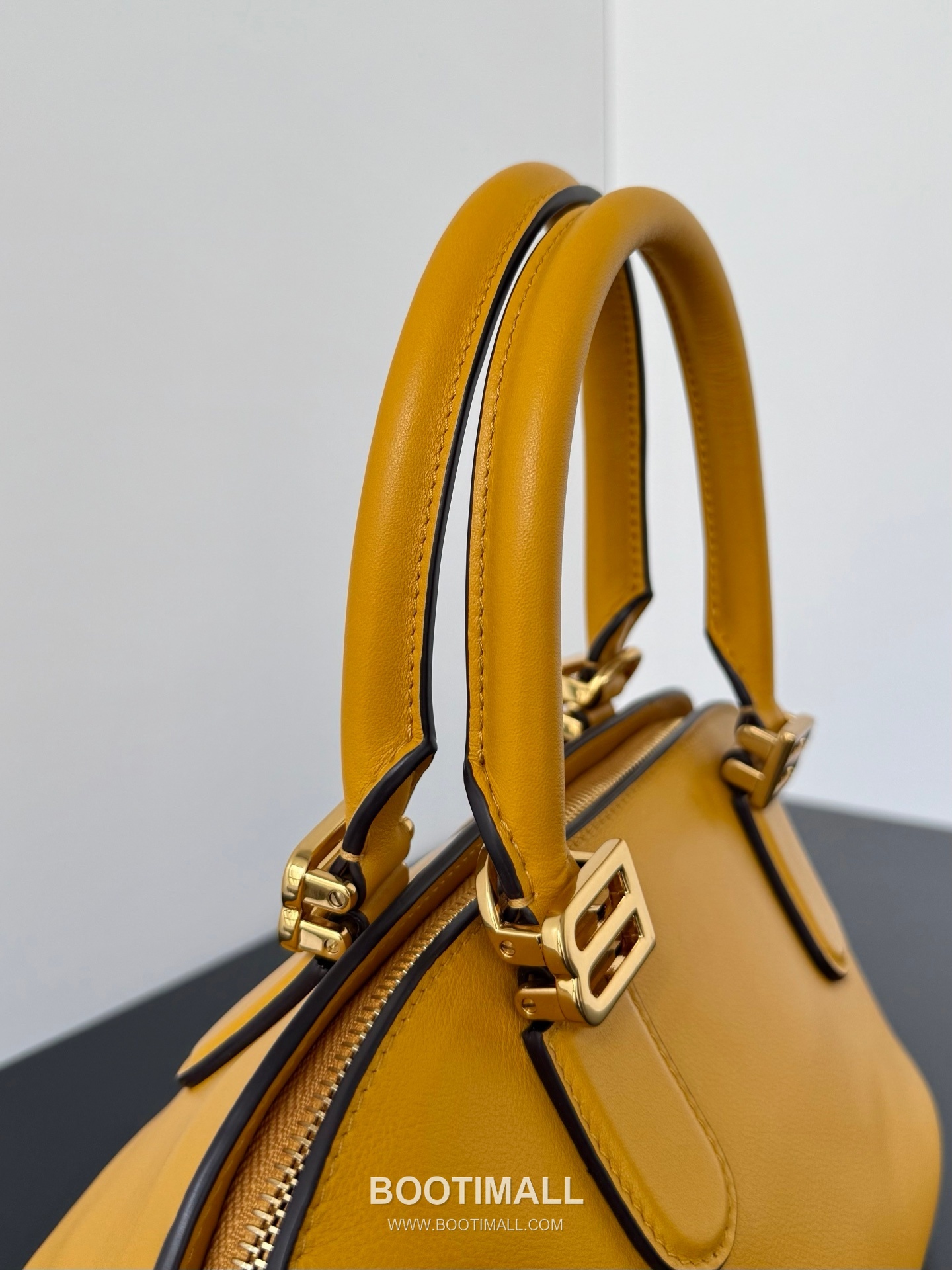 Balenciaga Bolero Leather Underarm Shoulder Bag 71245 발렌시아가 볼레로 레더 숄더백 30cm 5
