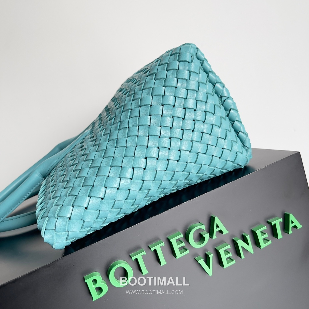 Bottega Veneta Cabat Intrecciato Nappa Leather Tote Bag 보테가베네타 카바 인트레치아토 나파 토트백 48cm 3