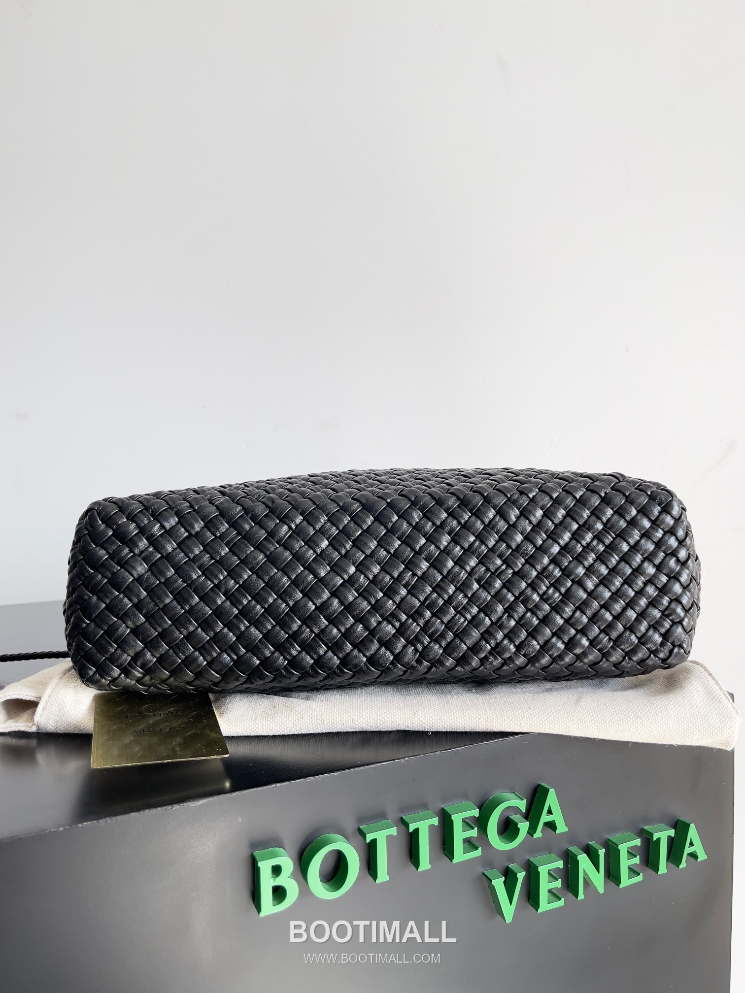 Bottega Veneta Tosca Intrecciato Nappa Leather Shoulder Bag 보테가베네타 토스카 인트레치아토 나파 숄더백 27cm 4