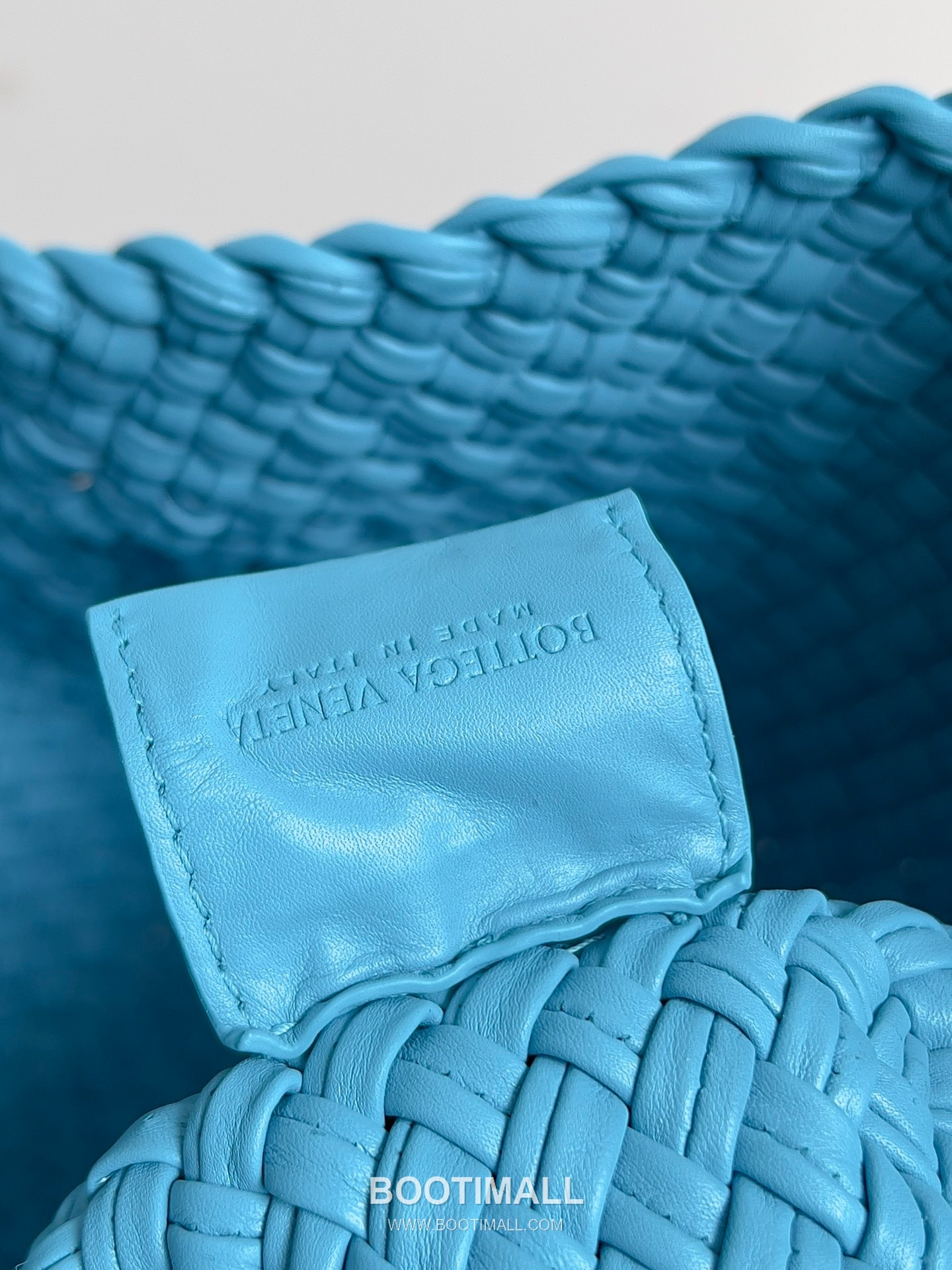 Bottega Veneta Tosca Intrecciato Nappa Leather Shoulder Bag 보테가베네타 토스카 인트레치아토 나파 숄더백 27cm 8