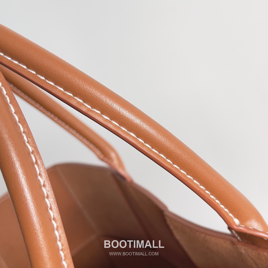 Bottega Veneta Arco Intrecciato Calfskin Leather Tote Bag 보테가베네타 아르코 인트레치아토 카프스킨 토트백 47cm 7