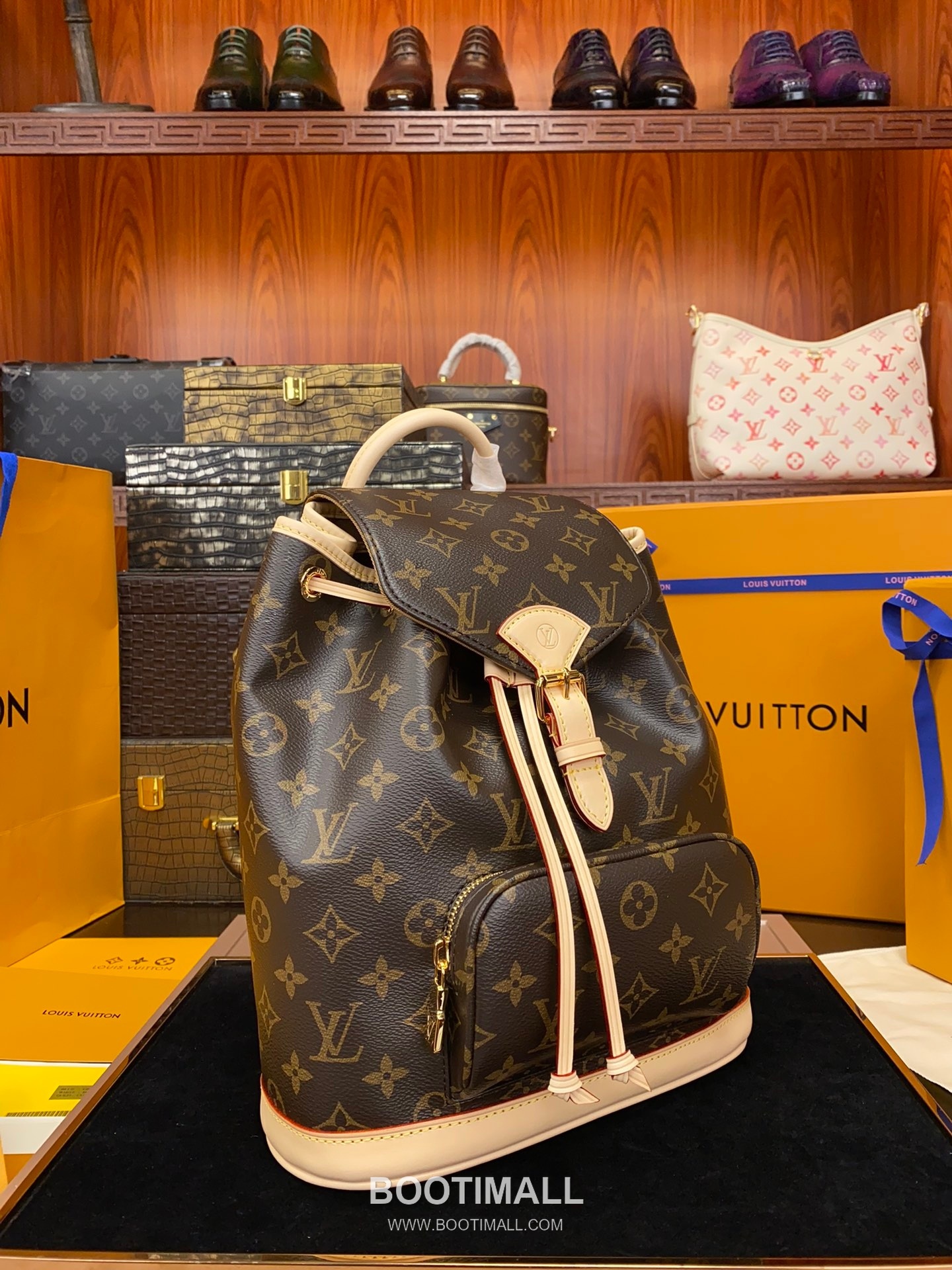 Louis Vuitton Montsouris Backpack Monogram Coated Canvas Leather Trim 루이비통 몽수리 모노그램 코팅 캔버스 백팩 28cm 8