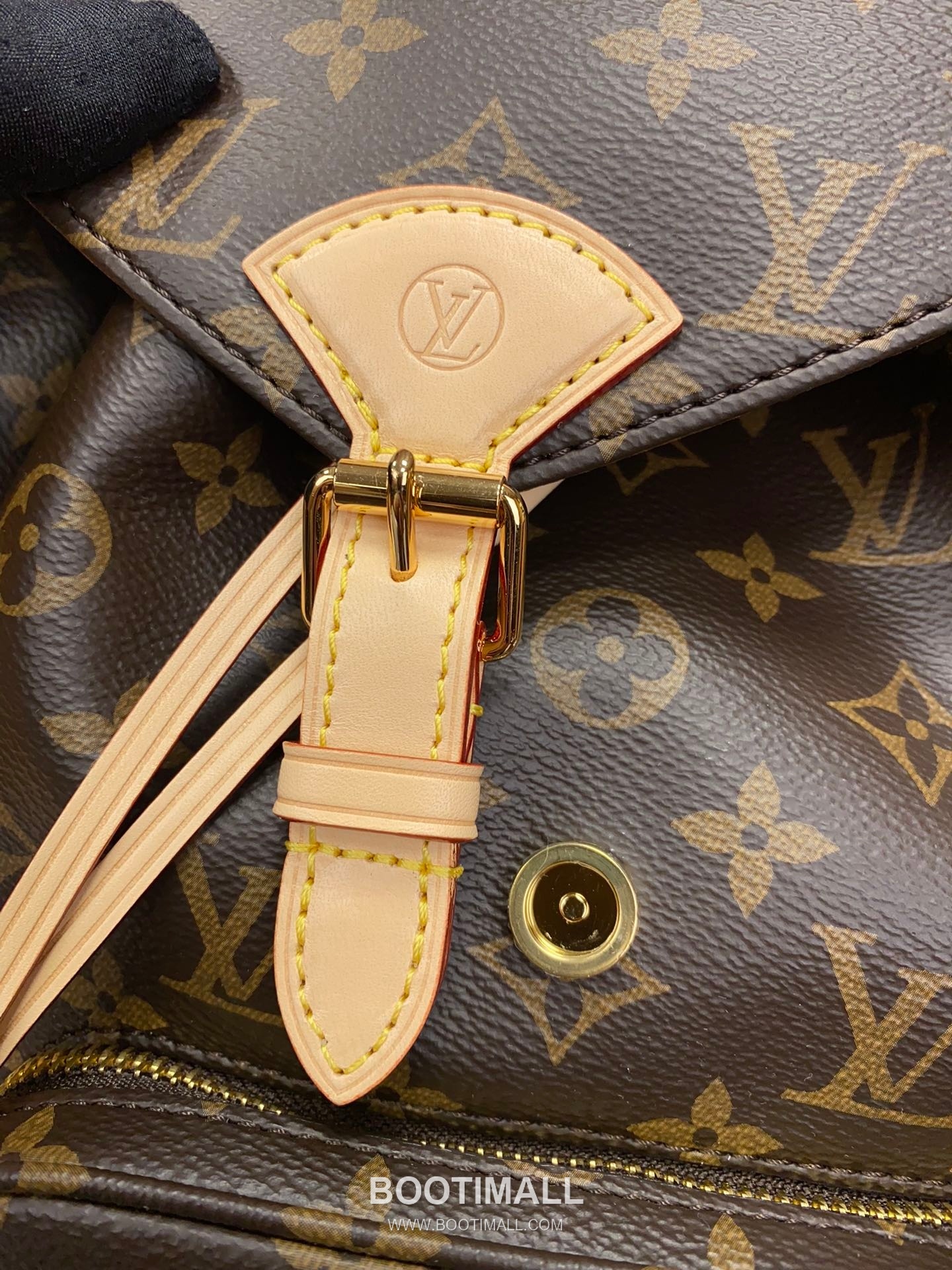 Louis Vuitton Montsouris Backpack Monogram Coated Canvas Leather Trim 루이비통 몽수리 모노그램 코팅 캔버스 백팩 28cm 11