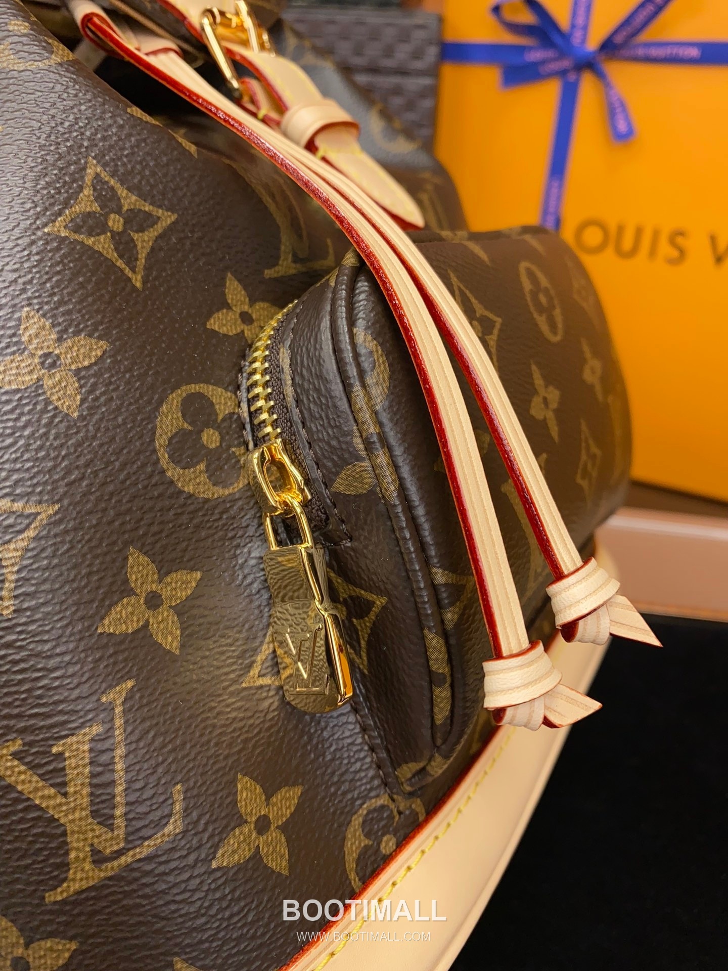 Louis Vuitton Montsouris Backpack Monogram Coated Canvas Leather Trim 루이비통 몽수리 모노그램 코팅 캔버스 백팩 28cm 12