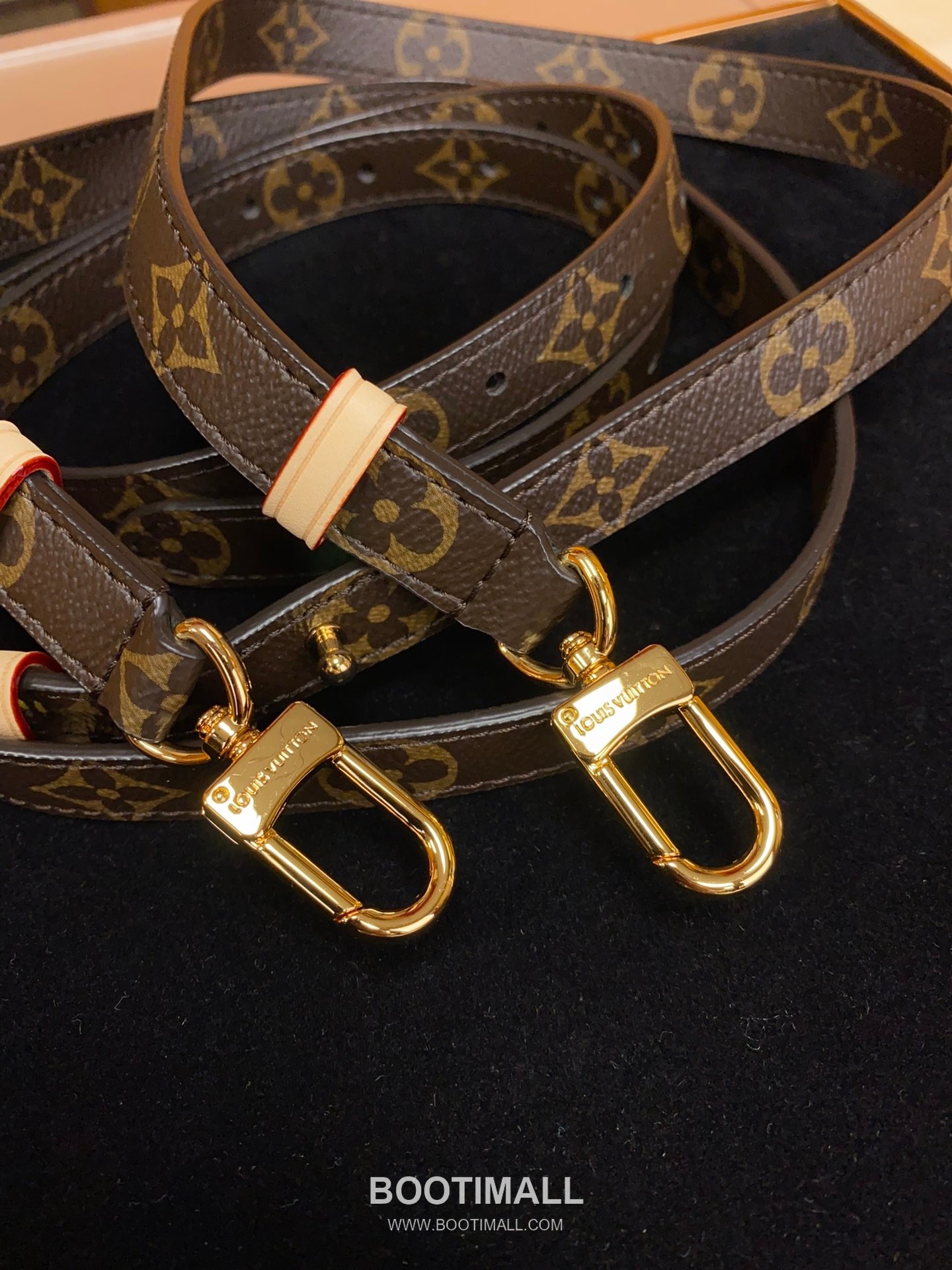 Louis Vuitton Montsouris Backpack Monogram Coated Canvas Leather Trim 루이비통 몽수리 모노그램 코팅 캔버스 백팩 28cm 15