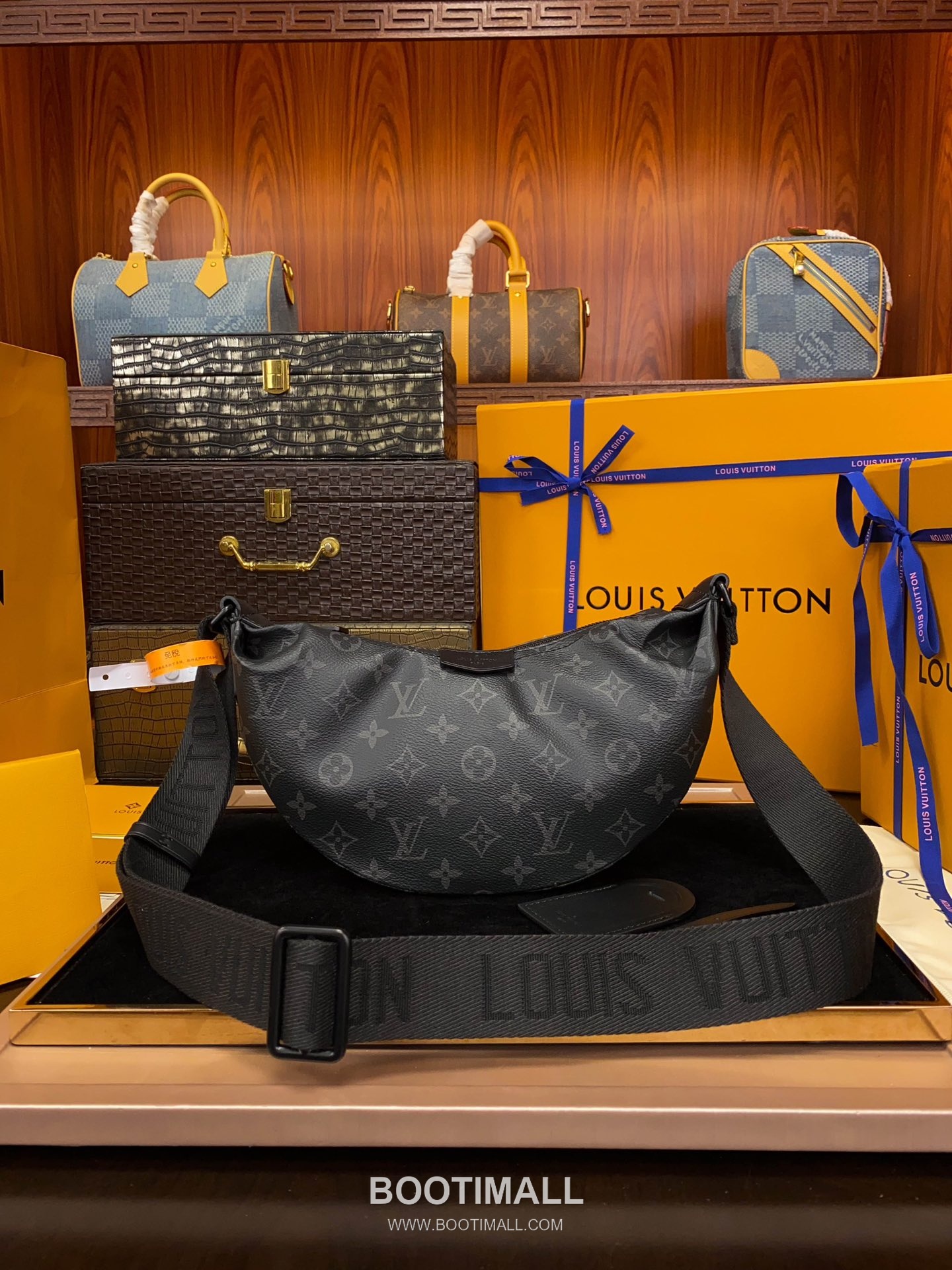 Louis Vuitton Hamac Monogram Eclipse Canvas Bag M47158 루이비통 아막 모노그램 이클립스 캔버스 숄더백 28.5cm 2