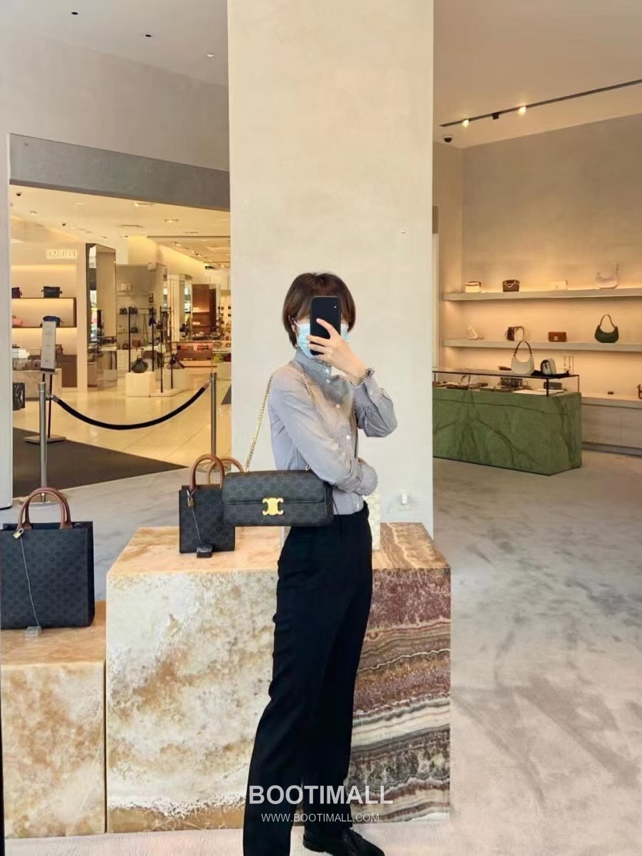 CELINE Triomphe Monogram Canvas Chain Shoulder Bag 197412 셀린느 트리옹프 모노그램 체인 숄더백 33cm 2