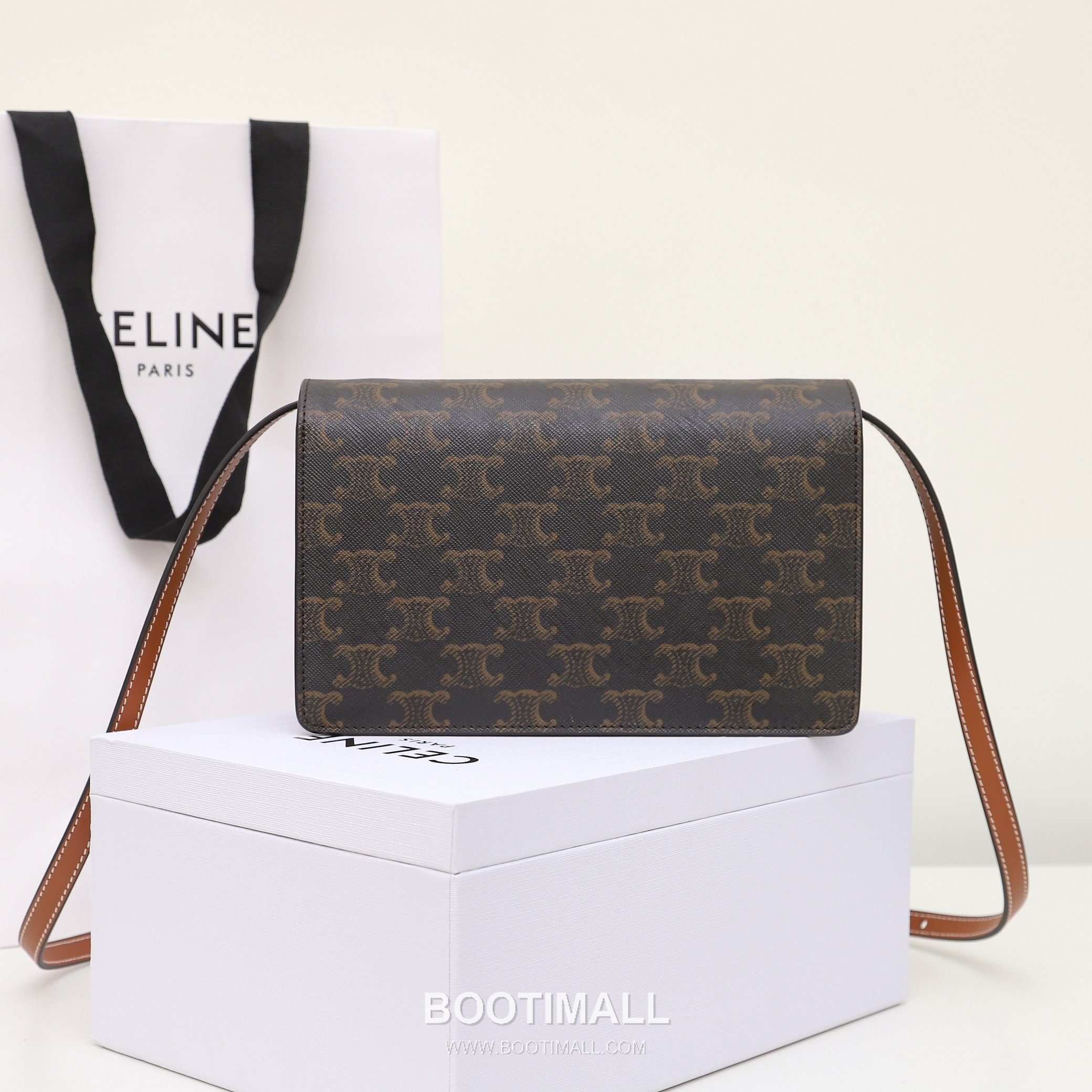 CELINE Wallet On Chain Calfskin Leather Crossbody Bag 10D852 셀린느 월렛 온 체인 카프스킨 크로스백 20cm 13