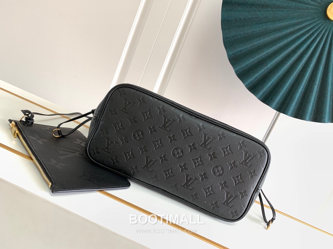 Louis Vuitton Neverfull MM M45686 Embossed Leather Tote Bag 루이비통 네버풀 MM 엠보스드 가죽 토트백 32cm

--- 5