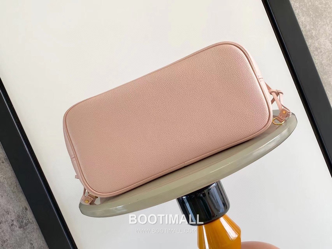 Louis Vuitton Neverfull MM M45686 Embossed Leather Tote Bag 루이비통 네버풀 MM 엠보스드 가죽 토트백 32cm

--- 4