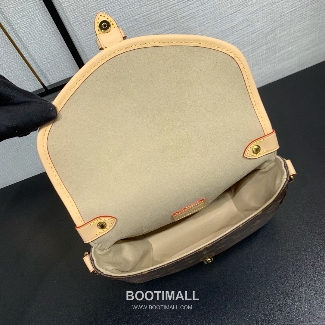 Louis Vuitton Saumur BB M46740 Monogram Canvas Shoulder Bag 루이비통 소뮈르 BB 모노그램 캔버스 숄더백 21.5cm 5