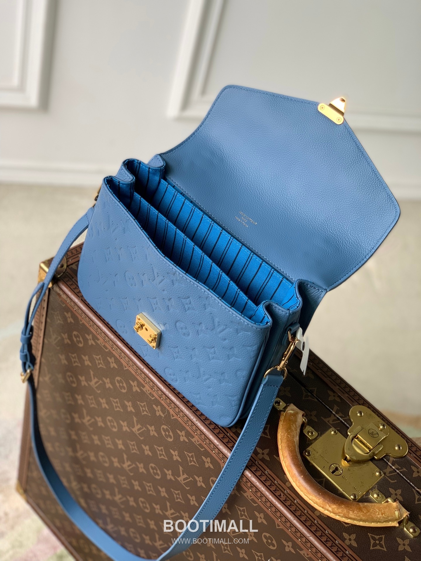 Louis Vuitton Pochette Métis M27357 Monogram Empreinte Leather Shoulder Bag 루이비통 포쉐트 메티스 모노그램 앙프렝뜨 레더 숄더백 25cm 10