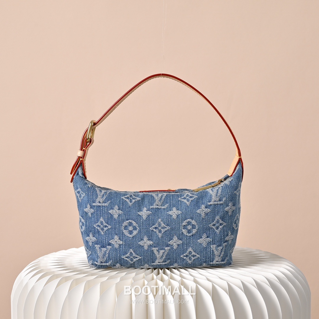 Louis Vuitton Hills Pochette M82949 Monogram Empreinte Denim Shoulder Bag 루이비통 힐스 포쉐트 모노그램 앙프렝뜨 데님 숄더백 20.5cm 3