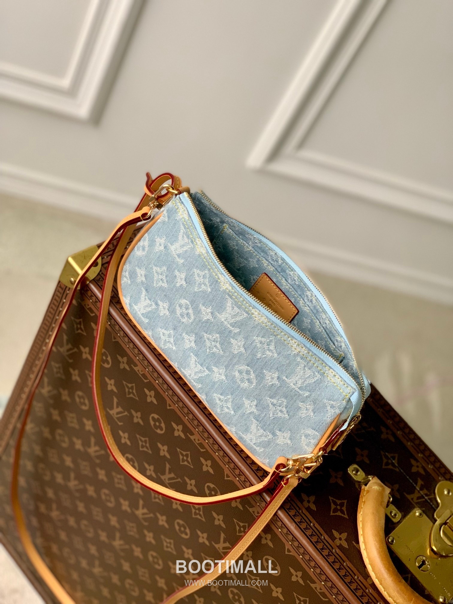 Louis Vuitton Pochette Accessoires M82962 Monogram Denim Canvas Shoulder Bag 루이비통 포쉐트 액세수아르 모노그램 데님 캔버스 숄더백 22.5cm 9