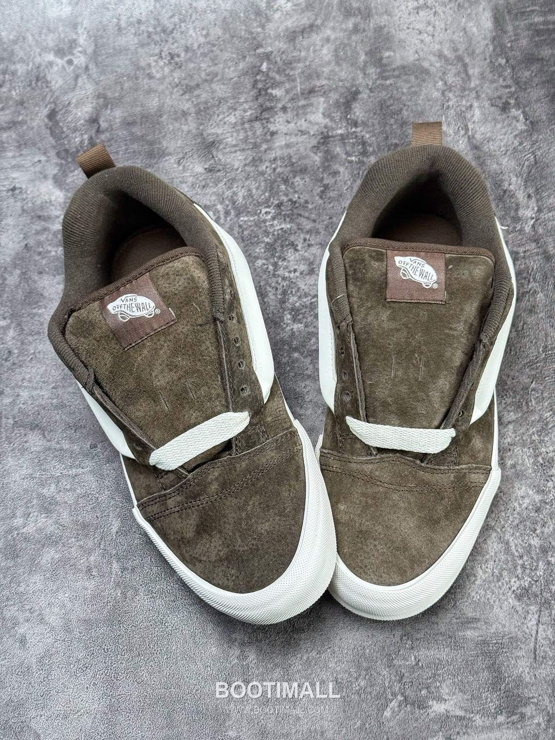 Vans Knu Skool Suede Low Sneakers 반스 뉴스쿨 스웨이드 로우 스니커즈

--- 2
