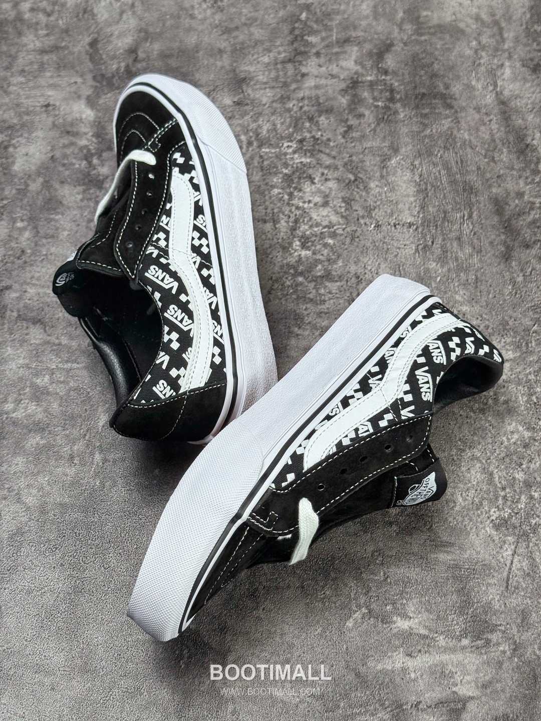 Vans Sk8-Low Canvas Low Sneakers 반스 스케이트-로우 캔버스 로우 스니커즈

--- 3