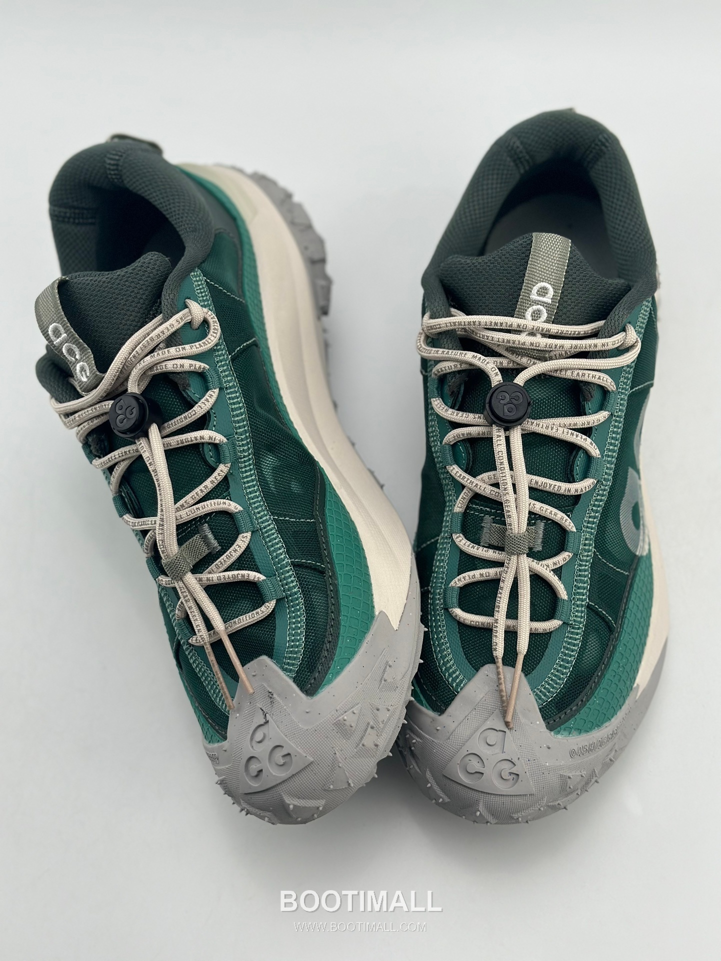 Nike ACG Mountain Fly 2 Low Mesh Trail Sneakers 나이키 ACG 마운틴 플라이 2 로우 메쉬 트레일 스니커즈

--- 2