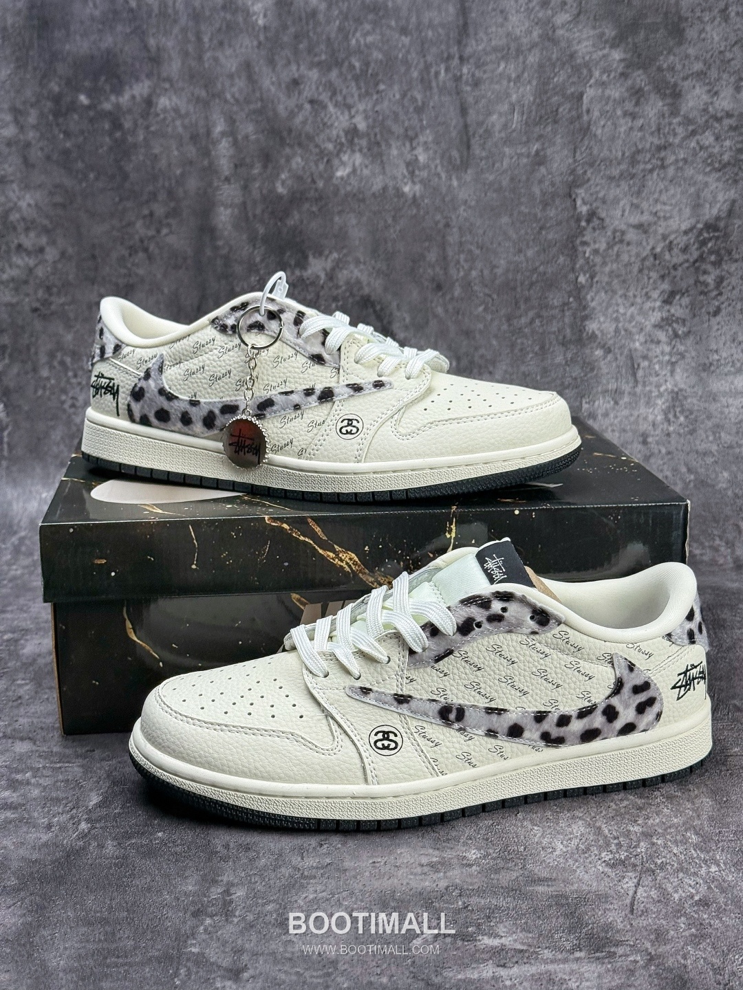 Nike Air Jordan 1 Low OG Leather Low Sneakers 나이키 에어 조던 1 로우 OG 레더 로우 스니커즈

--- 4