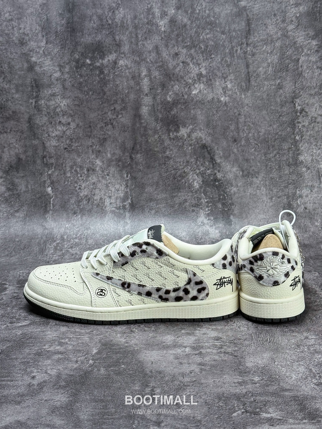 Nike Air Jordan 1 Low OG Leather Low Sneakers 나이키 에어 조던 1 로우 OG 레더 로우 스니커즈

--- 6