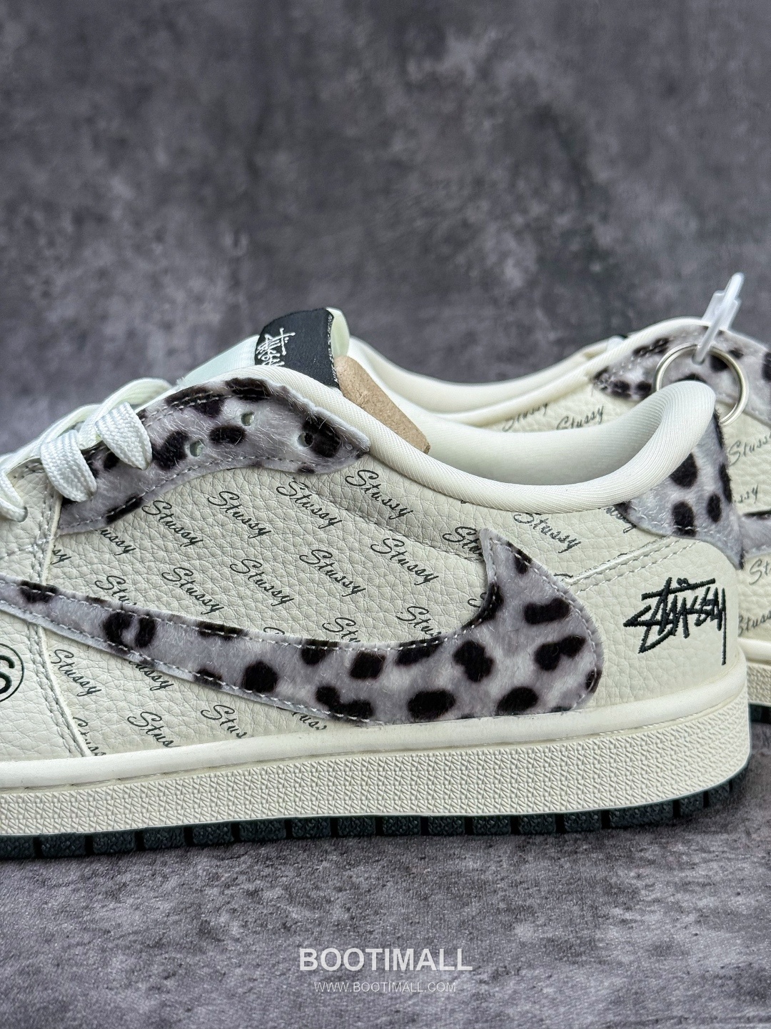 Nike Air Jordan 1 Low OG Leather Low Sneakers 나이키 에어 조던 1 로우 OG 레더 로우 스니커즈

--- 9