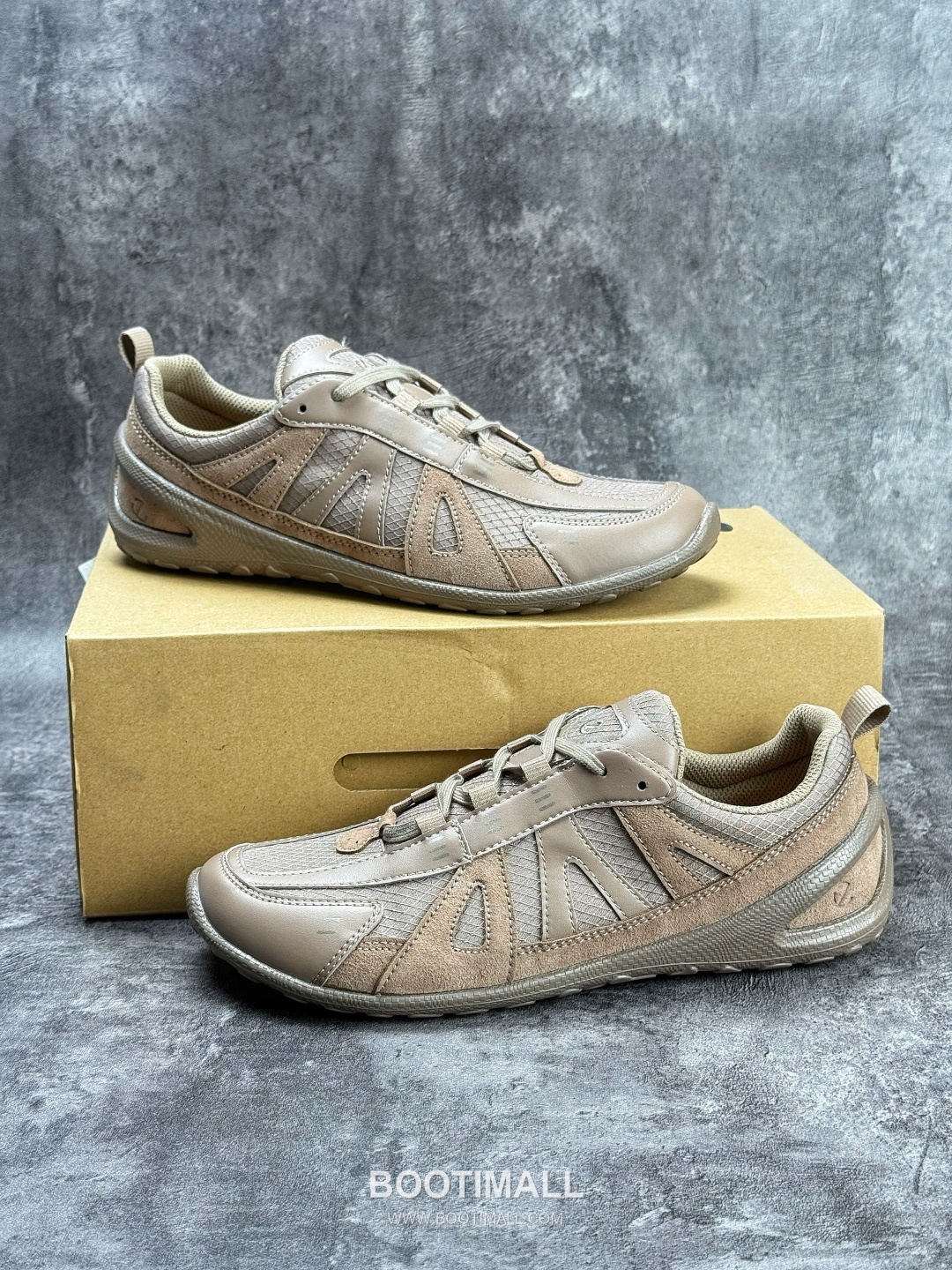 Ecco Biom Lite W Mesh Leather Low Sneakers 에코 바이옴 라이트 W 메쉬 레더 로우 스니커즈

--- 4