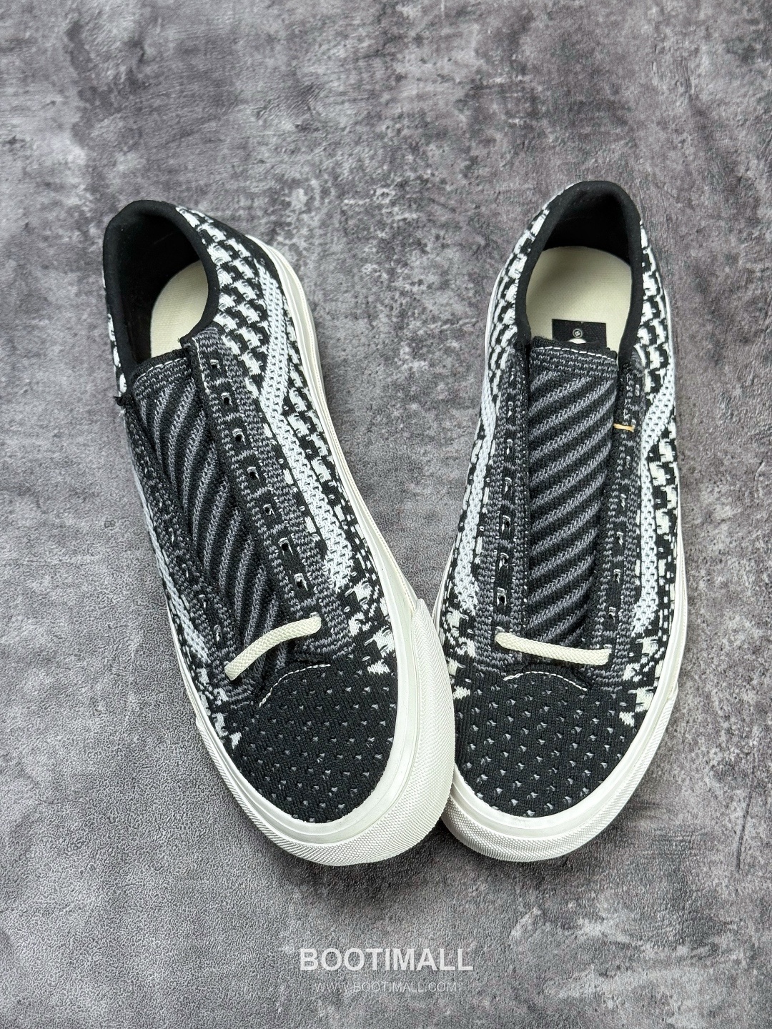 Vans OTW Old Skool 36 Knit Mesh Low Sneakers 반스 OTW 올드스쿨 36 니트 메쉬 로우 스니커즈

--- 2