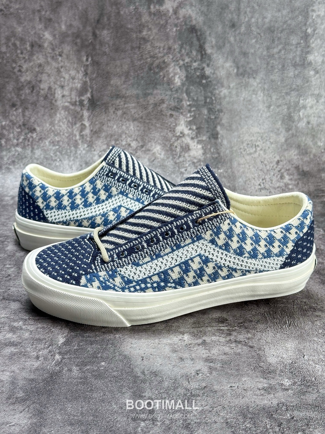 Vans OTW Old Skool 36 Knit Mesh Low Sneakers 반스 OTW 올드스쿨 36 니트 메쉬 로우 스니커즈

--- 1