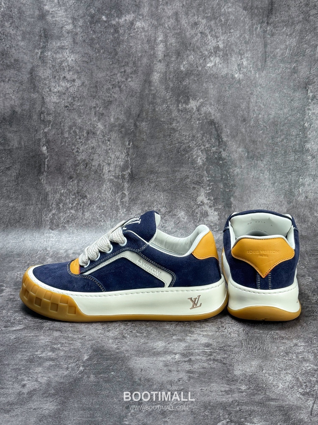 Louis Vuitton Tilted Monogram Denim Low Sneakers 루이비통 틸티드 모노그램 데님 로우 스니커즈

--- 6