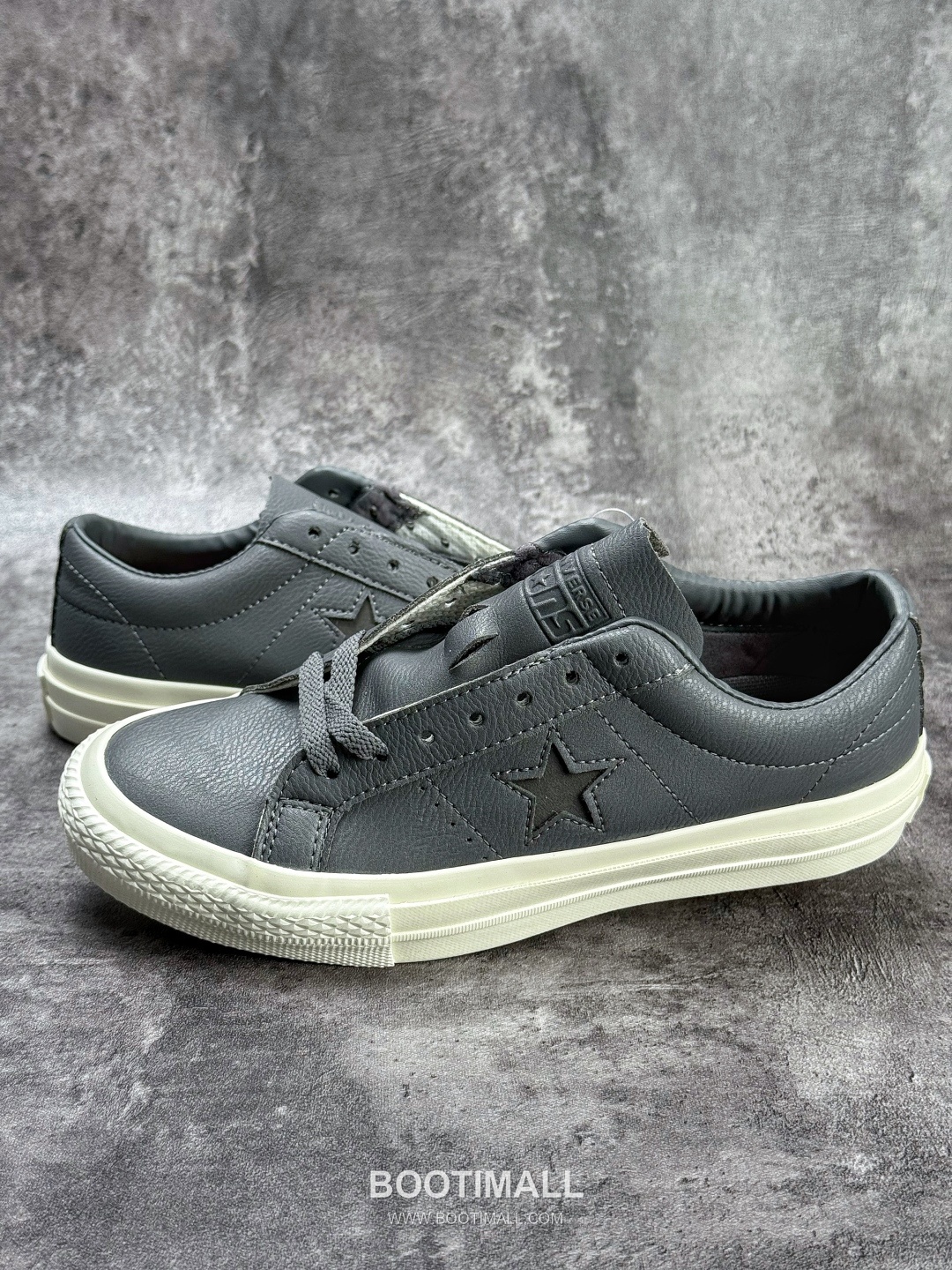 Converse One Star Pro Leather Low Sneakers 컨버스 원스타 프로 레더 로우 스니커즈

--- 1